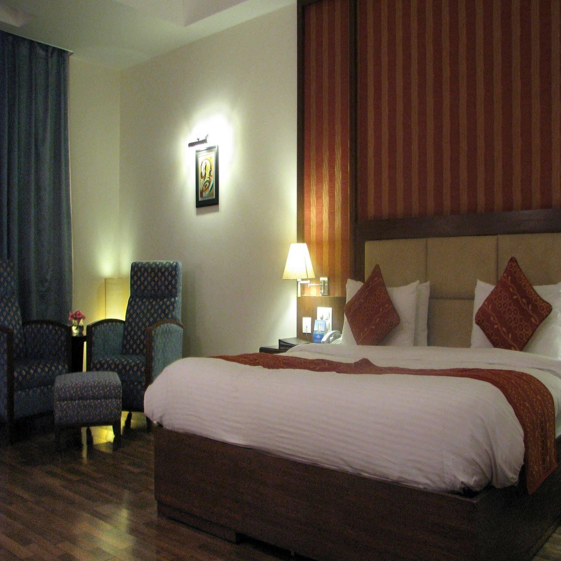 Legend Sarovar Portico Baddi Exterior foto