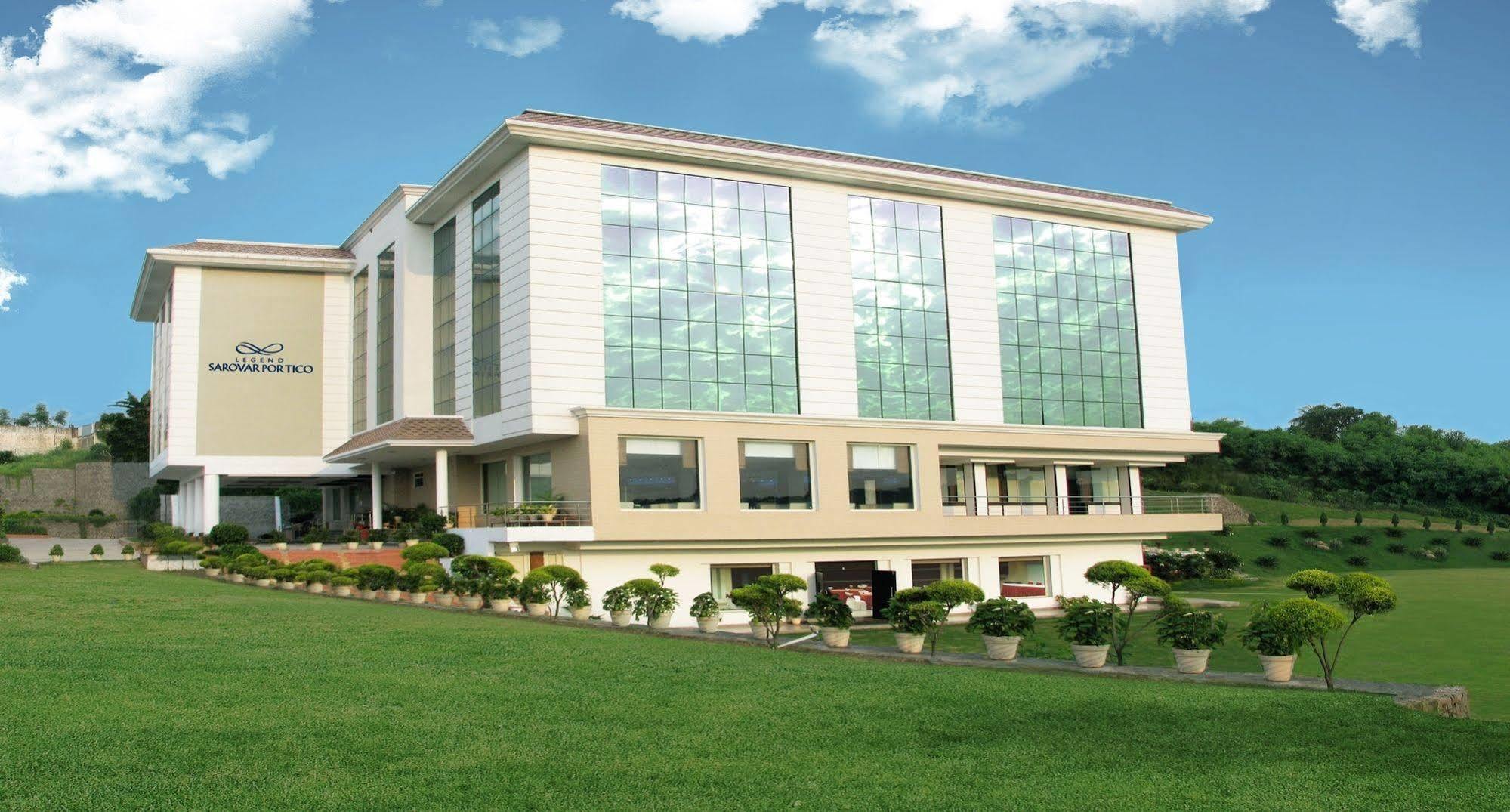 Legend Sarovar Portico Baddi Exterior foto